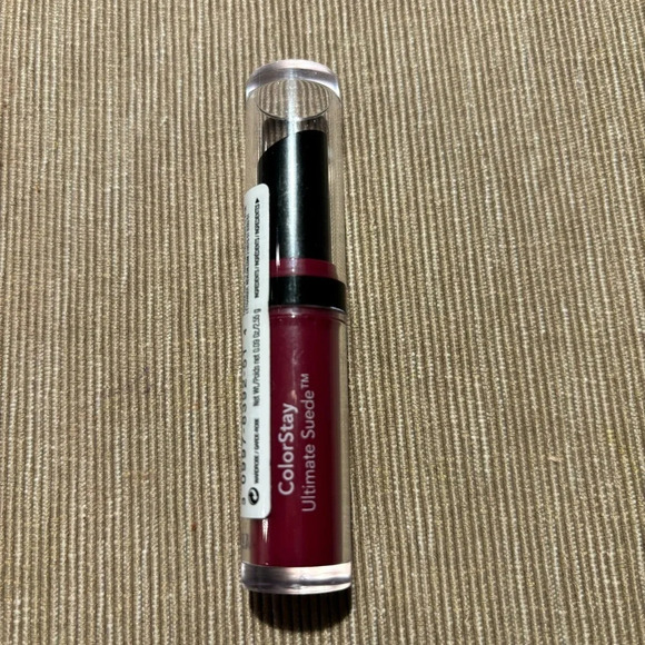 REVLON ColourStay  Ultimate Suede Shade #47 Wardrobe NEW Sealed - Picture 6 of 7